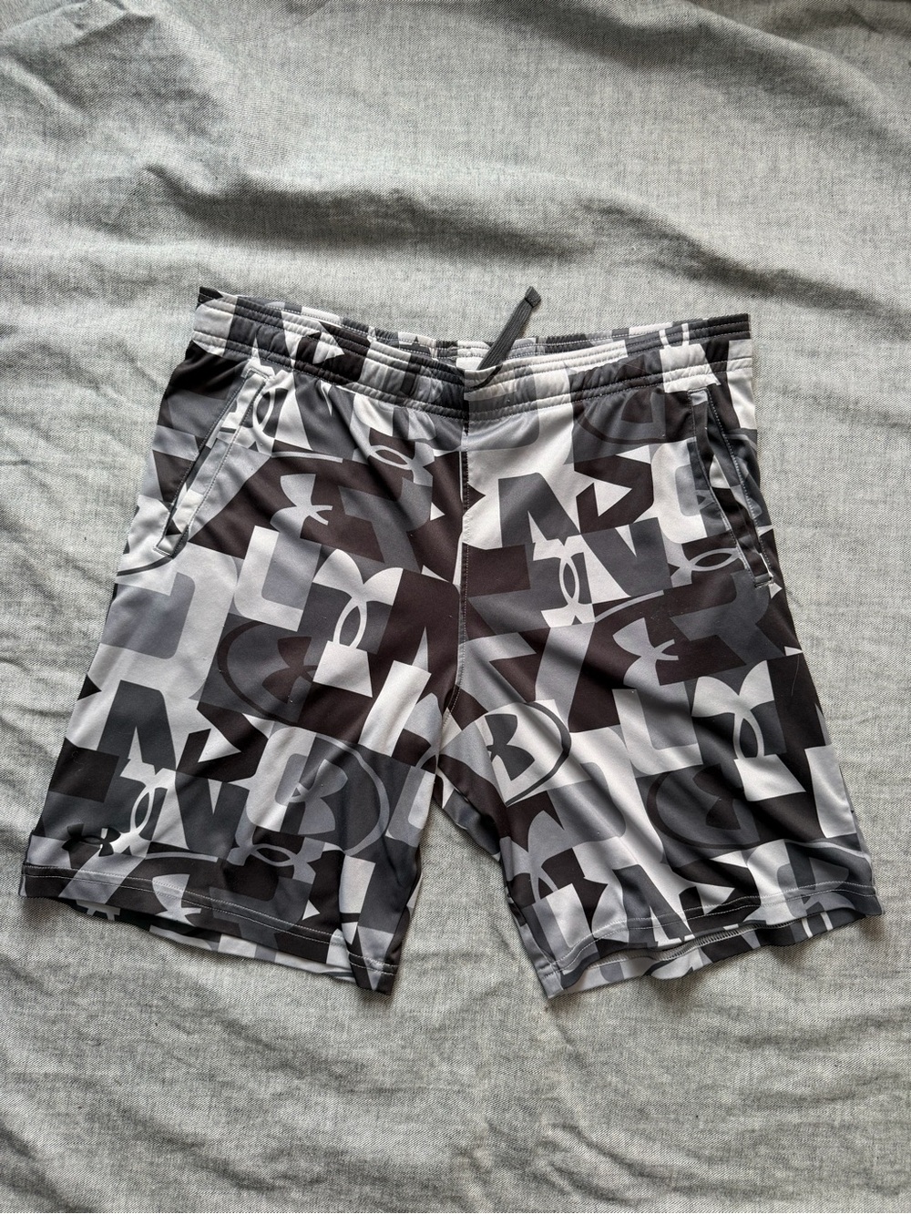 Under Armor Graphic Logo Athletic Shorts in Black & Gray